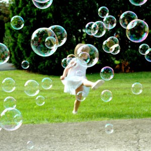 bubbles-dress-girl-kid-nature-favim-com-112567_large